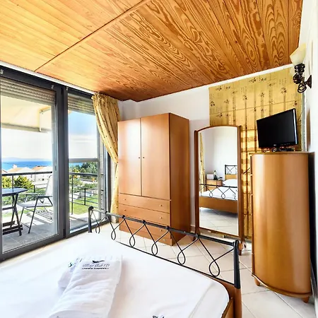 Village Club 27 Ferienhaus Néa Fókaia