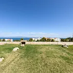 Village Club 27 *